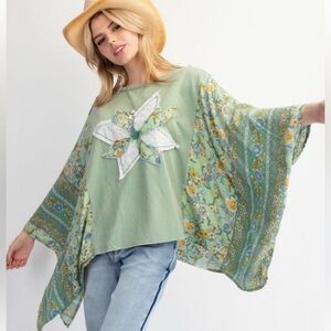 Easel Green Floral Kimono Top